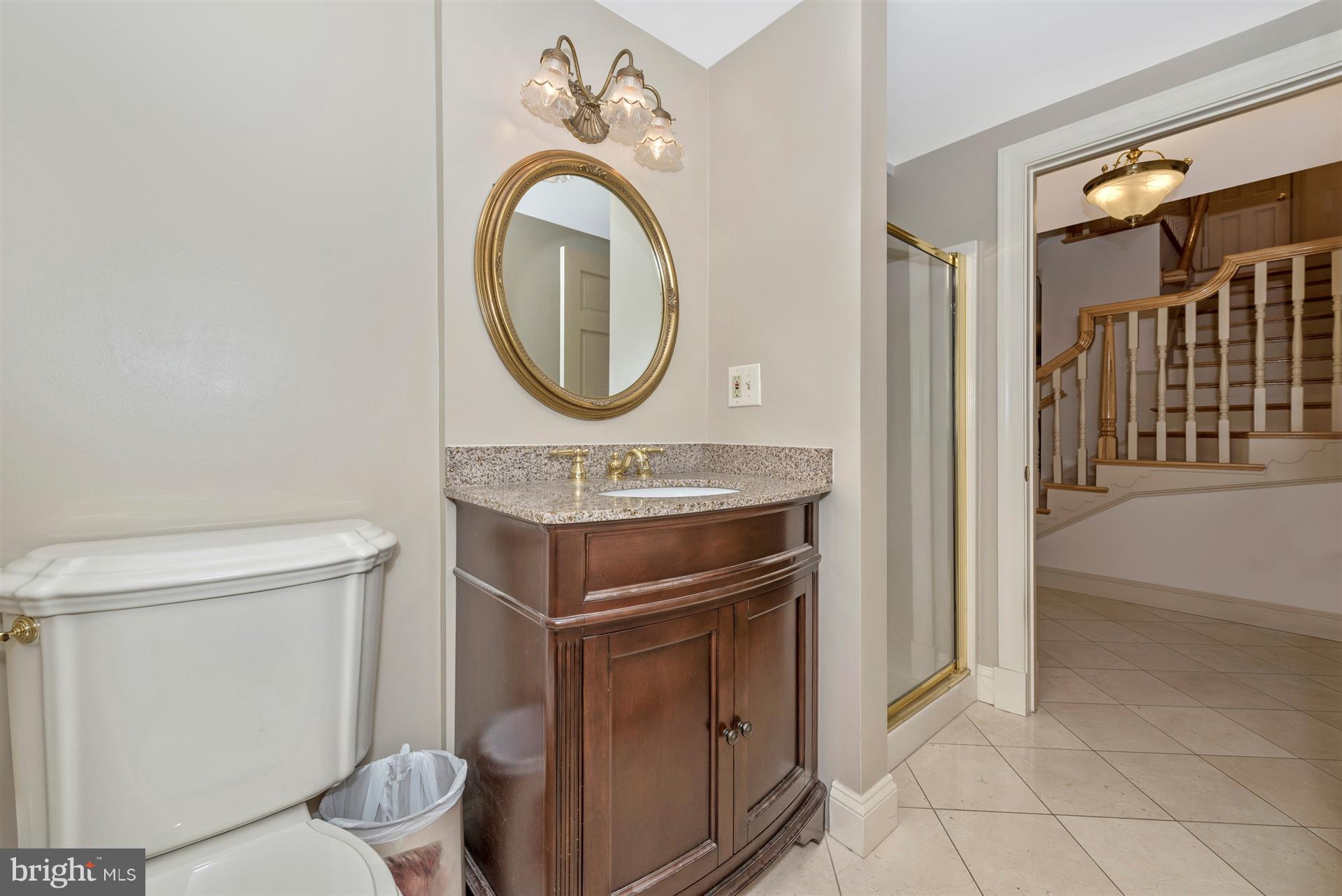 6415 Green Valley Road New Market, MD 21774 - Photo 20 of 98 Main Floor Full Bathroom