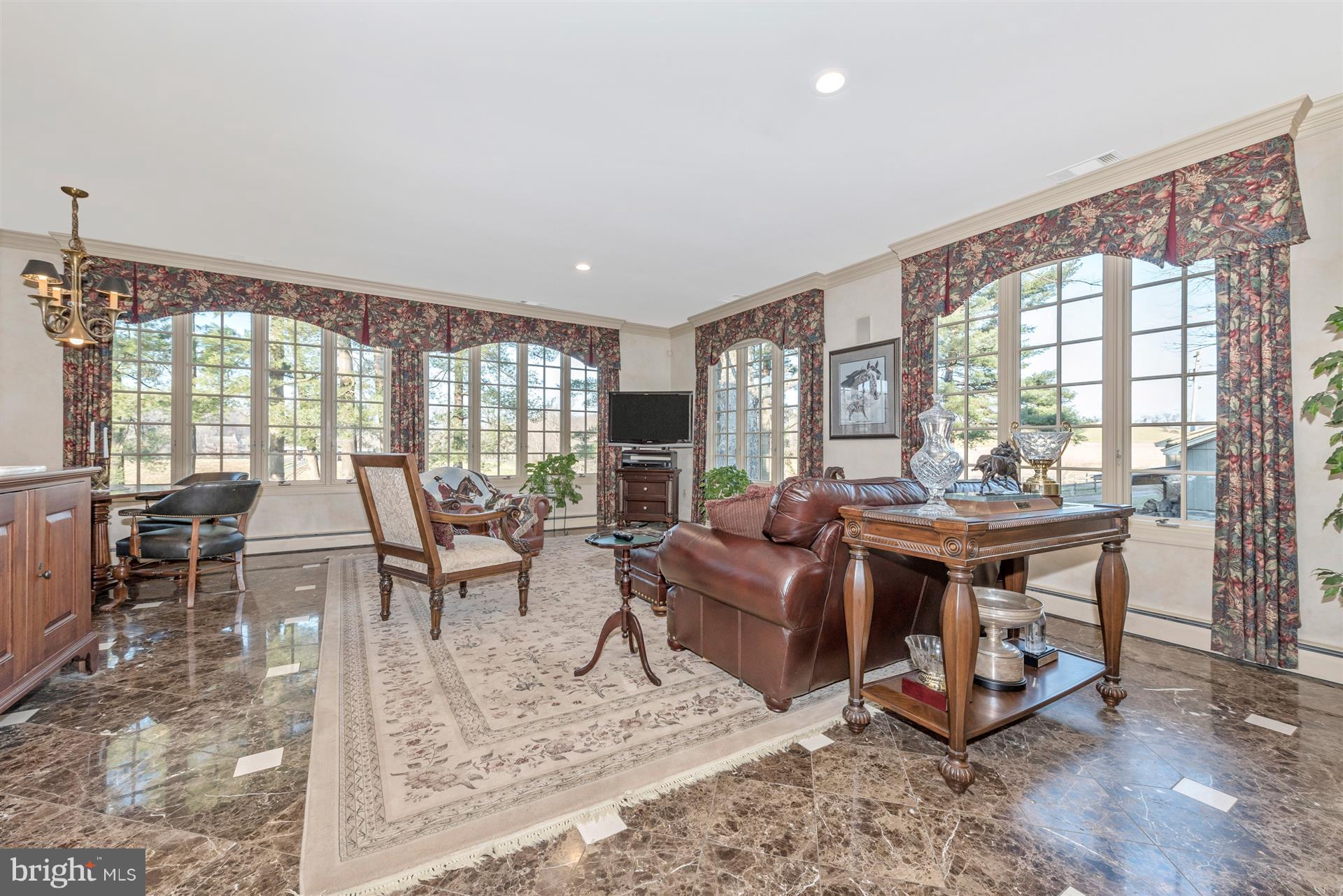 6415 Green Valley Road New Market, MD 21774 - Photo 25 of 98 Family Room