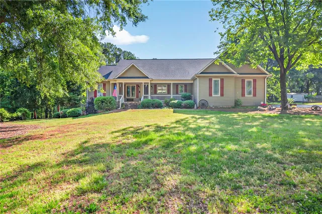$869,900 | 1308 Lakewood Lane, Anderson, SC 29625