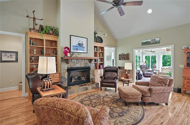 $869,900 | 1308 Lakewood Lane, Anderson, SC 29625