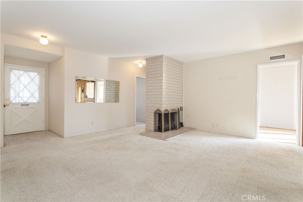 19218 Schoolcraft Street Reseda, CA 91335 - Photo 4 of 31