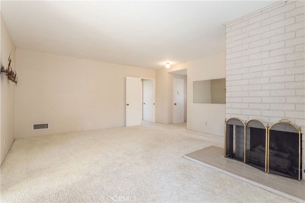 19218 Schoolcraft Street Reseda, CA 91335 - Photo 5 of 31