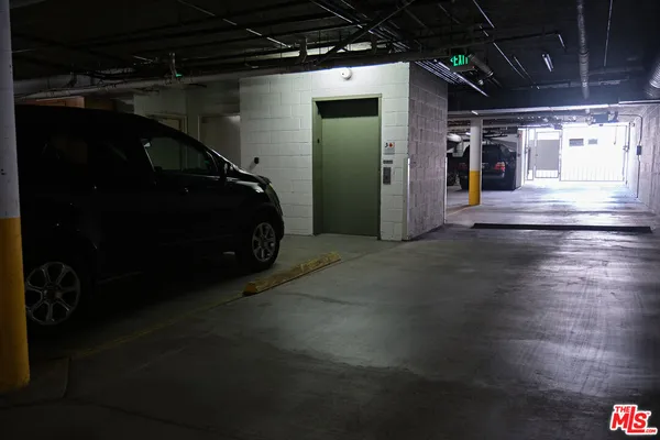 $3,499 | 1242 9th Court, Unit 2B, Santa Monica, CA 90401