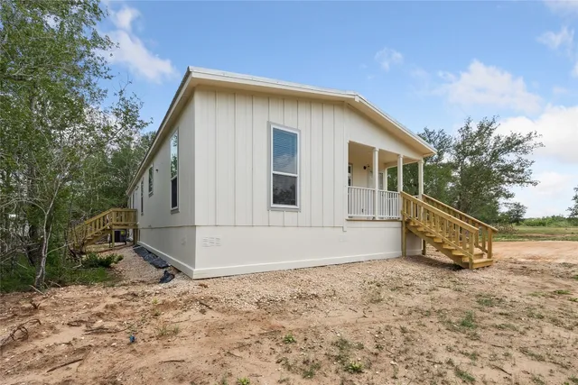 $294,000 | 855 Roosevelt Road, Kingsbury, TX 78638