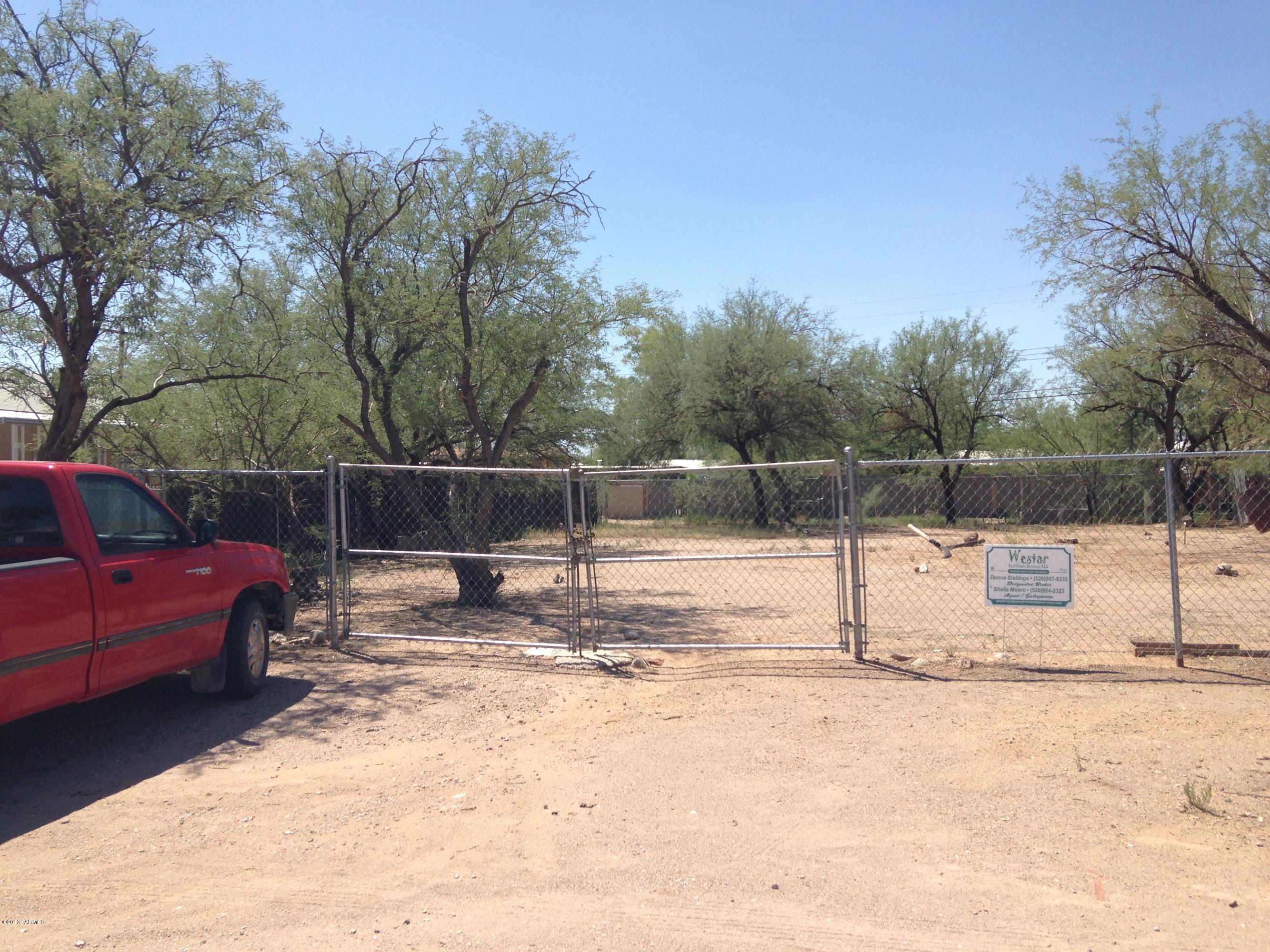 2621 West Roadrunner Road Tucson, AZ 85746 - Photo 2 of 2 Gallery Image 2
