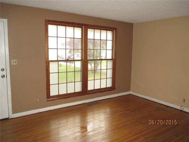 122 Union Hall Road Clarksville, TN 37040 - Photo 3 of 5 Living Room