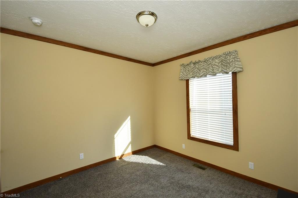 548 Della Wilson Road Lexington, NC 27295 - Photo 19 of 25 Gallery Image 19