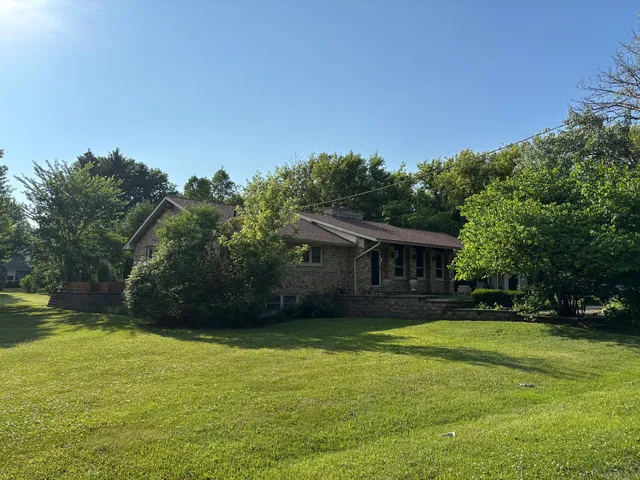 $499,000 | 26980 North Pierre Drive, Mundelein, IL 60060