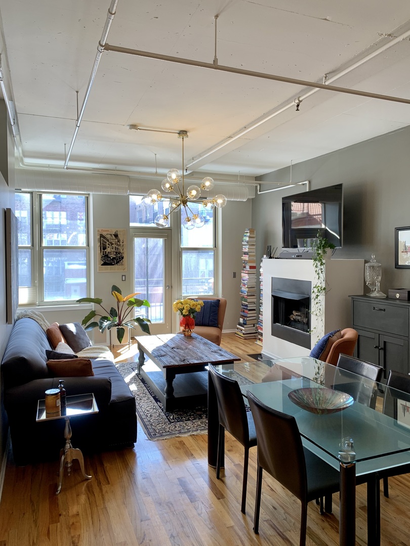 6 South Laflin Street, Unit 522 Chicago, IL 60607 - Photo 3 of 19