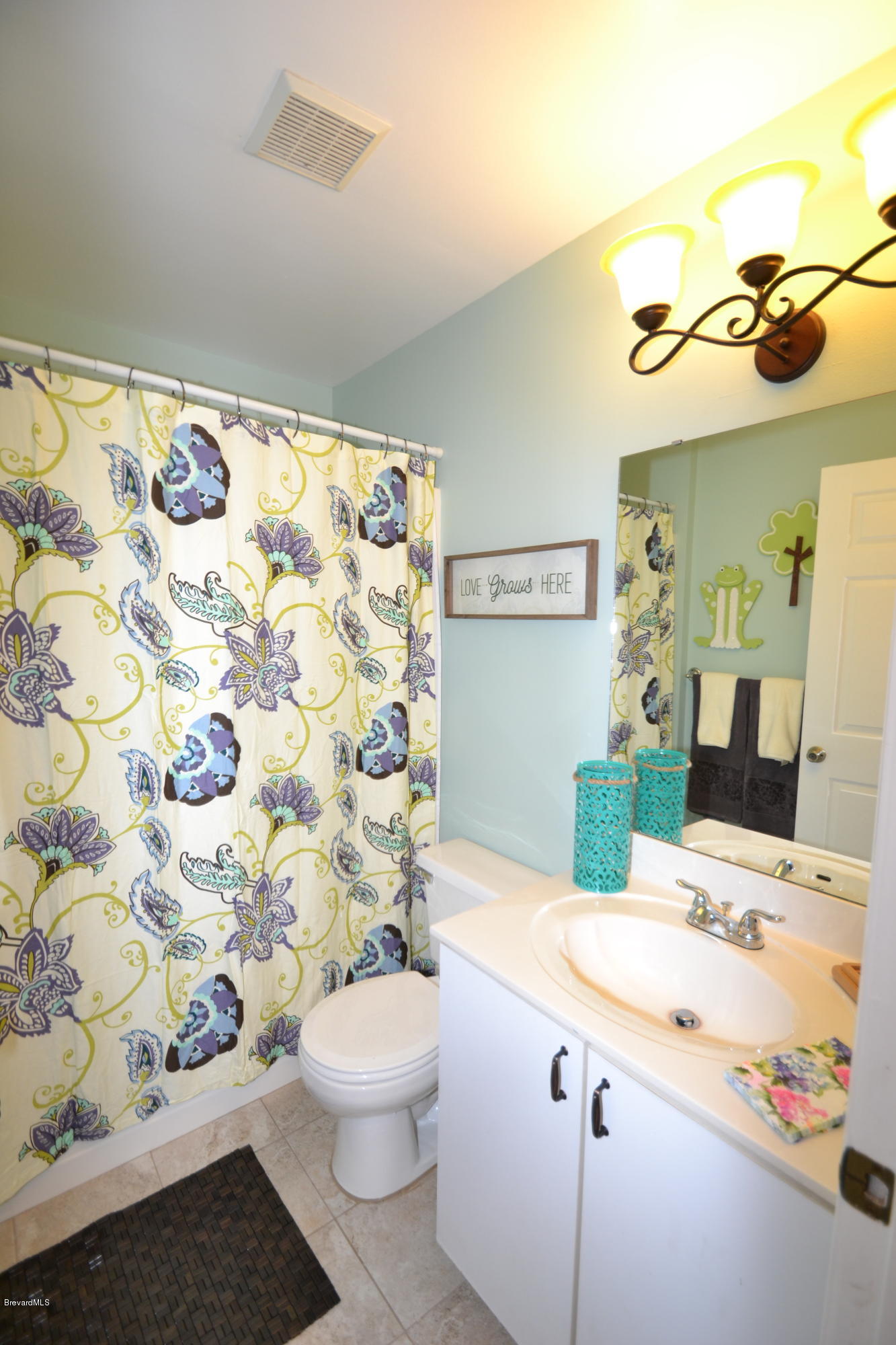2320 High Ridge Road Palm Shores, FL 32935 - Photo 24 of 30 Guest Bathroom
