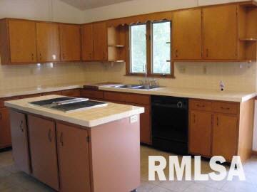 81 Heritage Road Carbondale, IL 62903 - Photo 8 of 16