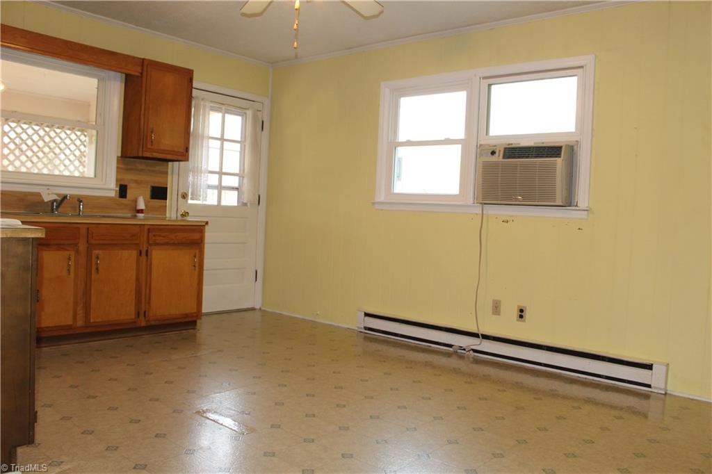 677 Shirley Road Lexington, NC 27292 - Photo 7 of 28 Gallery Image 7