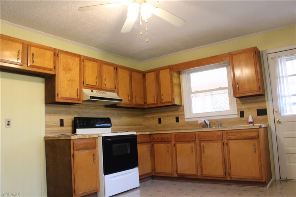 677 Shirley Road Lexington, NC 27292 - Photo 9 of 28 Gallery Image 9