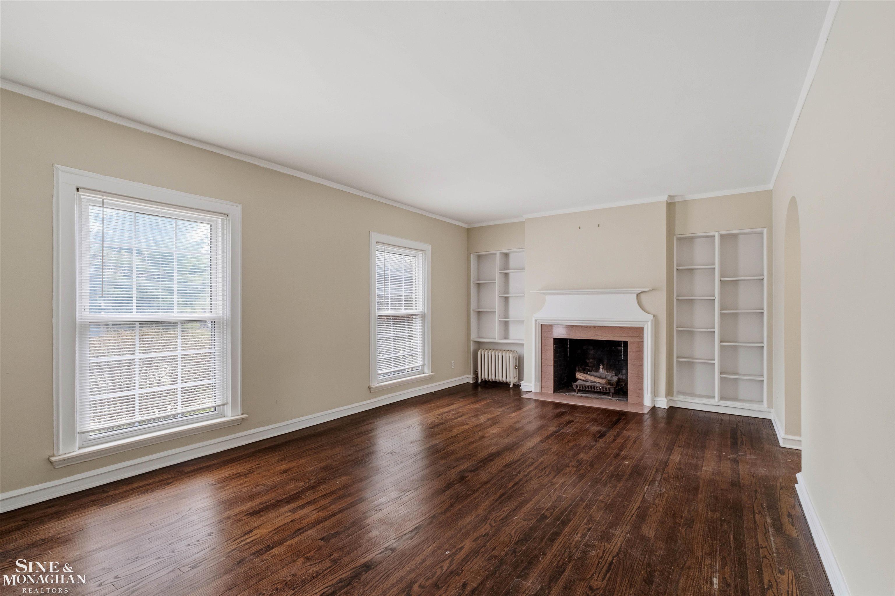377 Rivard Boulevard Grosse Pointe, MI 48230 - Photo 5 of 45