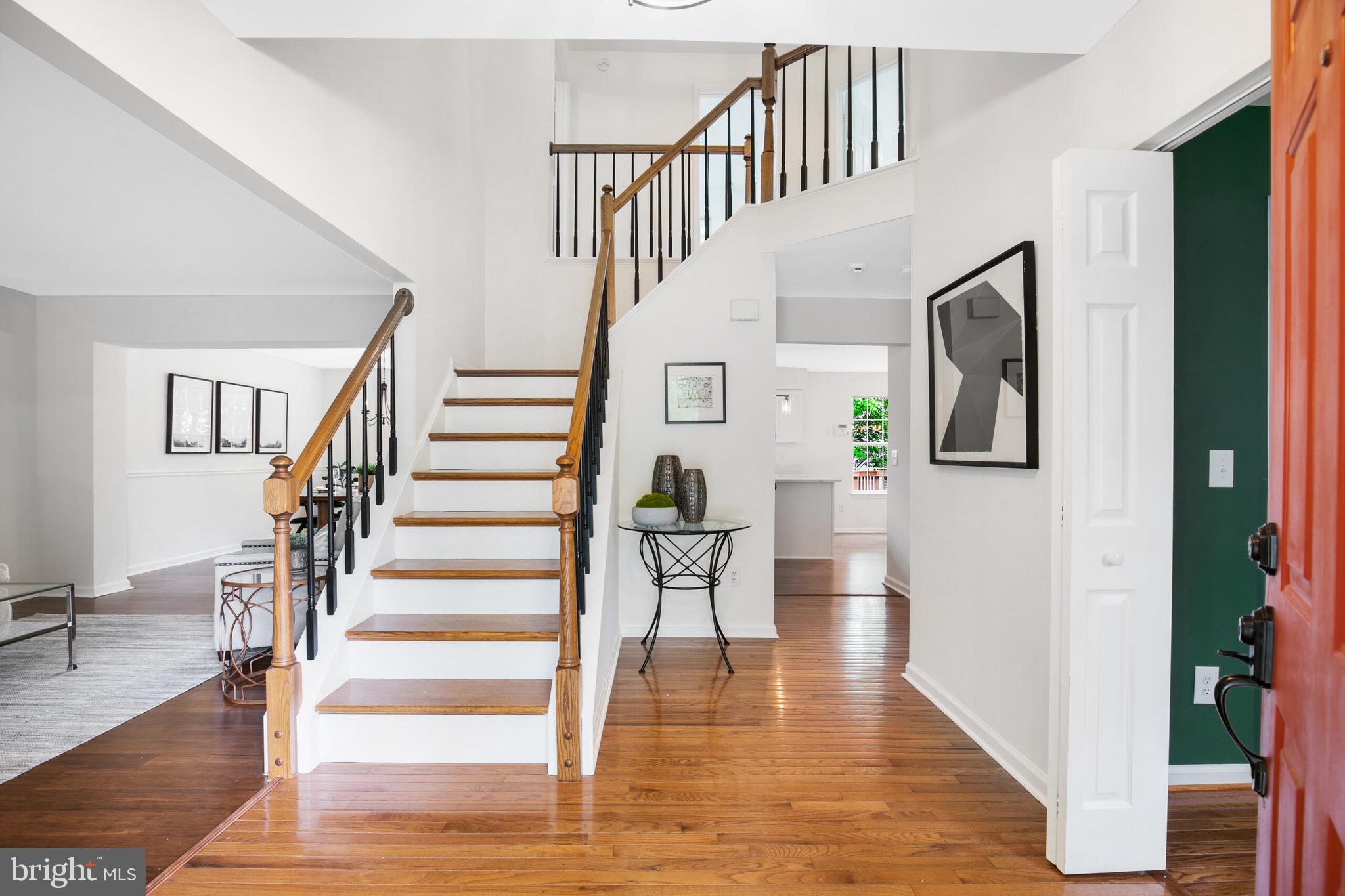 210 Wingate Place Southwest Leesburg, VA 20175 - Photo 3 of 43