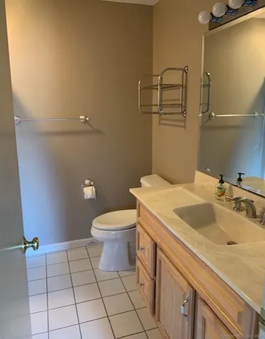 $2,850 | 16 Ancient Highway, Newington, CT 06111