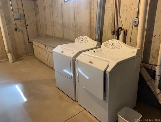 $2,850 | 16 Ancient Highway, Newington, CT 06111