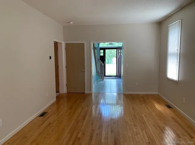 $2,850 | 16 Ancient Highway, Newington, CT 06111