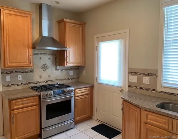 $2,850 | 16 Ancient Highway, Newington, CT 06111