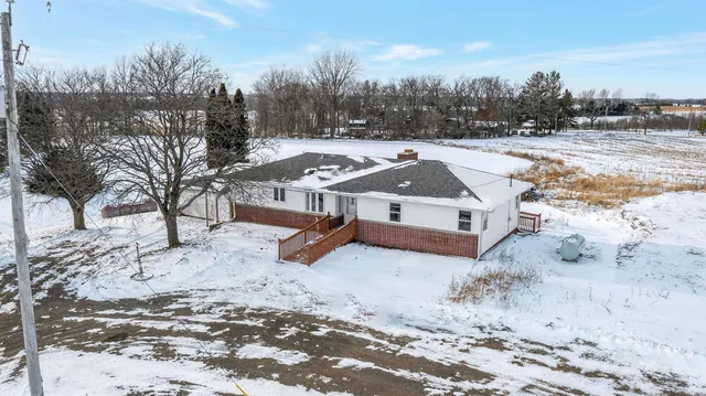 $485,000 | W8662 West Lone Elm Road, Van Dyne, WI 54979
