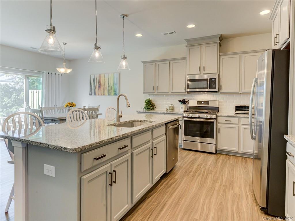 629 Amber Meadows Way Tega Cay, SC 29708 - Photo 8 of 46