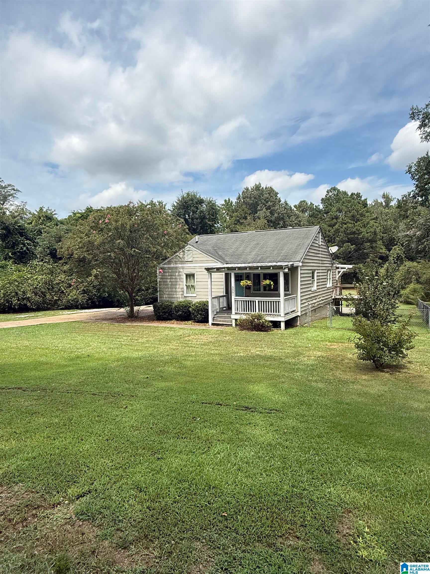 3961 Hilltop Road Southeast Bessemer, AL 35022 - Photo 4 of 50 Gallery Image 4