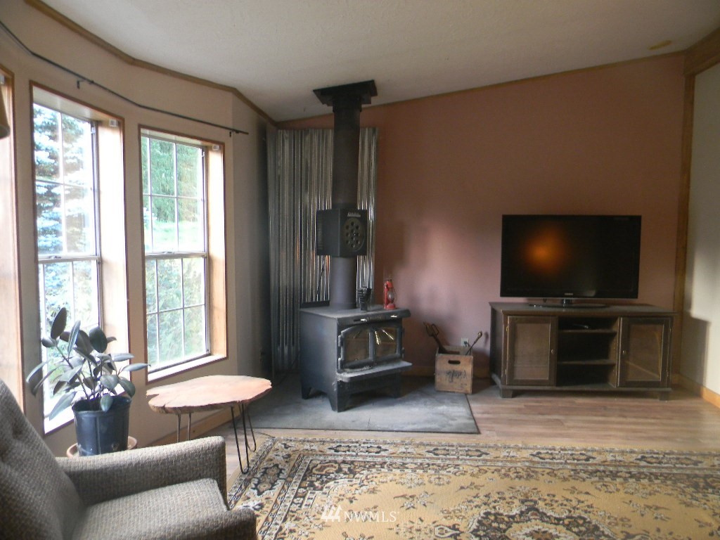 4341 Rollinghill Road Clinton, WA 98236 - Photo 2 of 16 Gallery Image 2