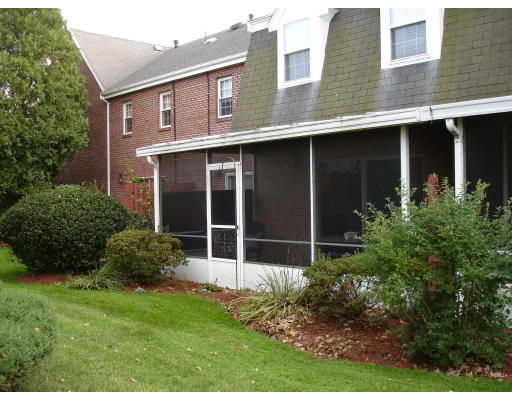79 Erin Road, Unit 79 Stoughton, MA 02072 - Photo 15 of 19 Gallery Image 15