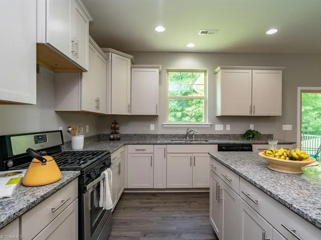 782 Heartpine Drive, Mebane, NC 27302