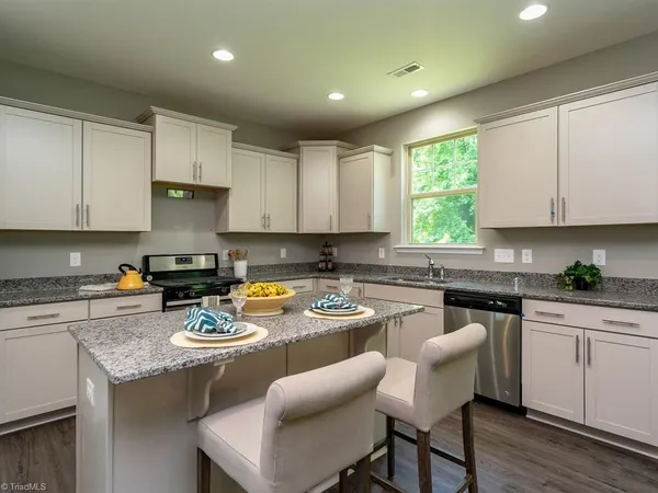 782 Heartpine Drive, Mebane, NC 27302