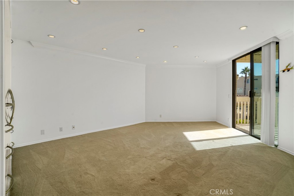 7301 Vista Del Mar, Unit A212 Playa del Rey, CA 90293 - Photo 20 of 45 Primary Bedroom