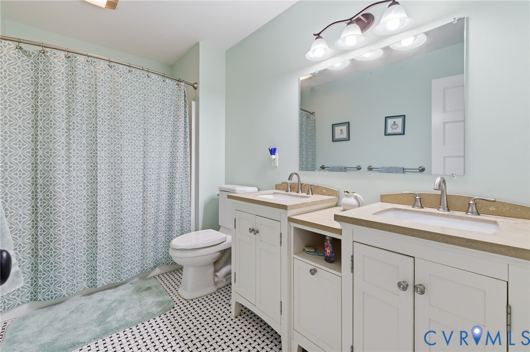 9562 Graves Road Petersburg, VA 23803 - Photo 35 of 54 Upstairs shared bath