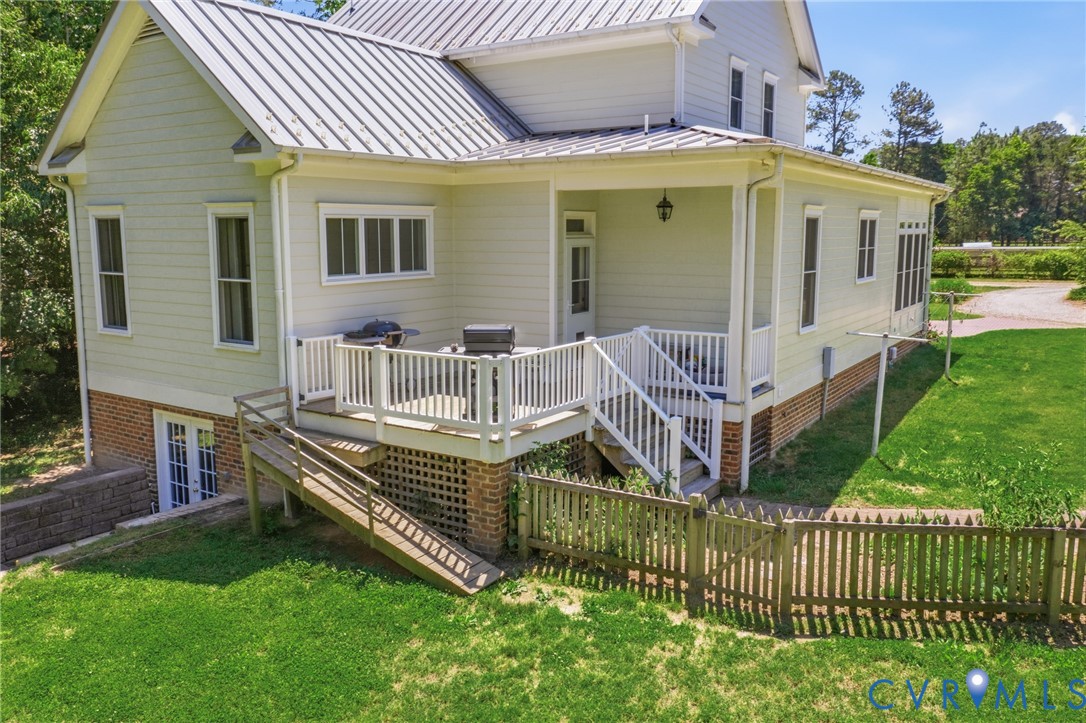 9562 Graves Road Petersburg, VA 23803 - Photo 5 of 54 Fenced in rear yard and ram for your fur babies.