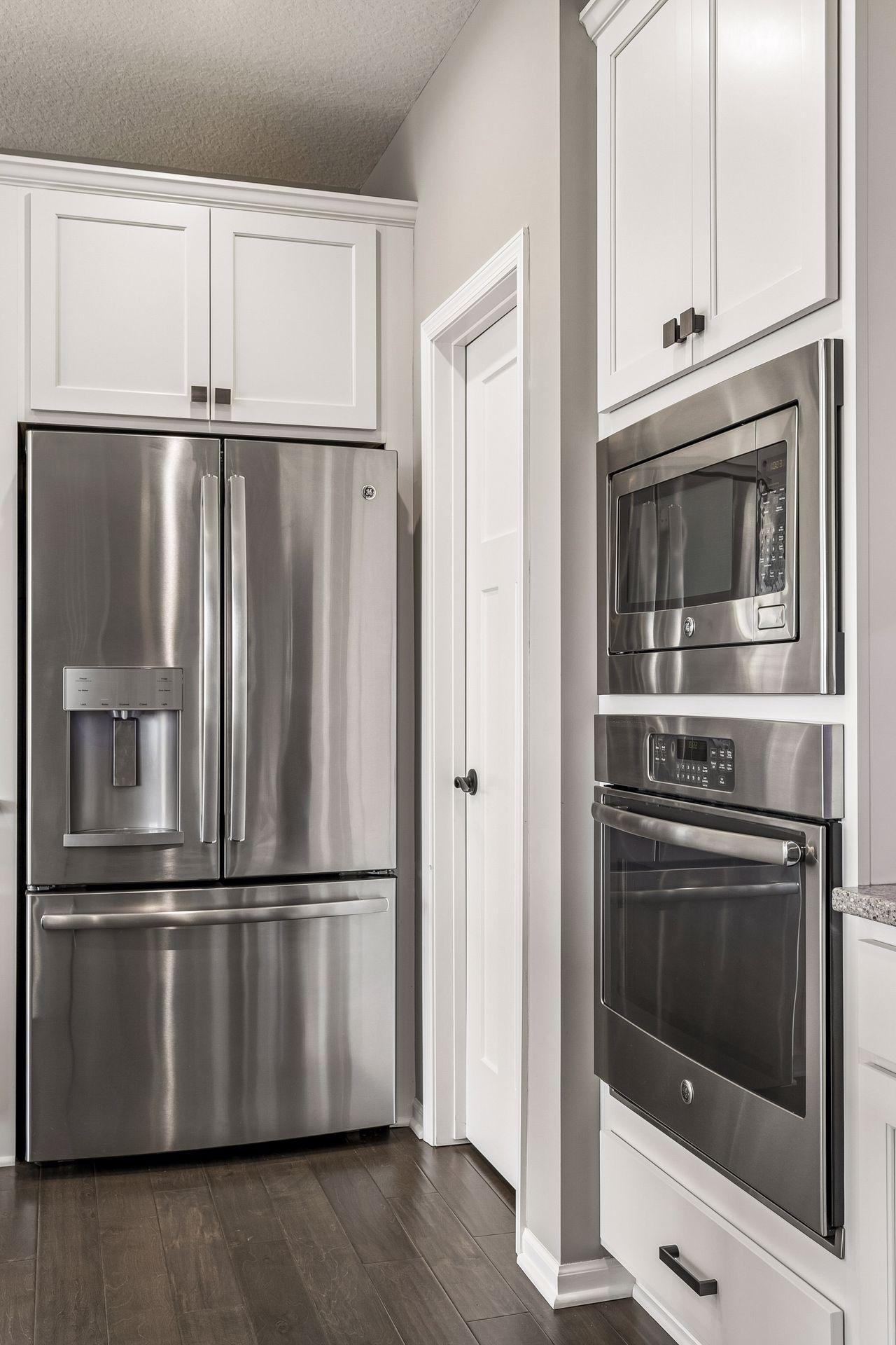 16122 Estate Lane Lakeville, MN 55044 - Photo 11 of 39