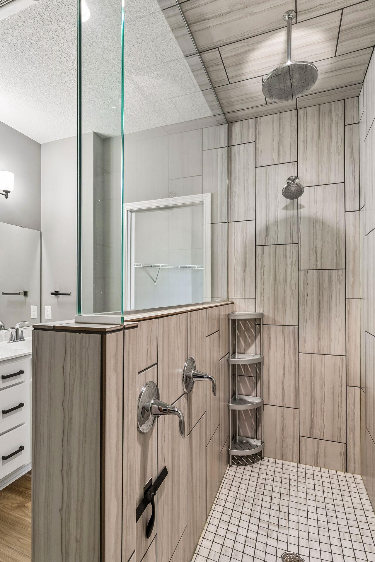 16122 Estate Lane Lakeville, MN 55044 - Photo 18 of 39