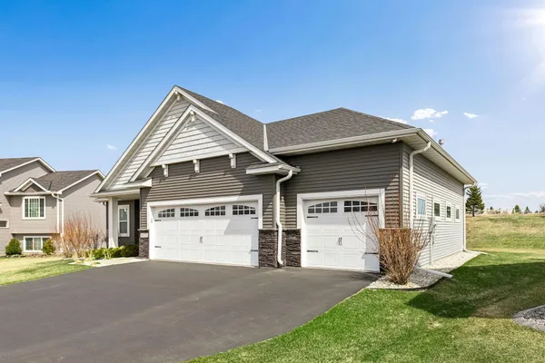 $3,495 | 16122 Estate Lane, Lakeville, MN 55044