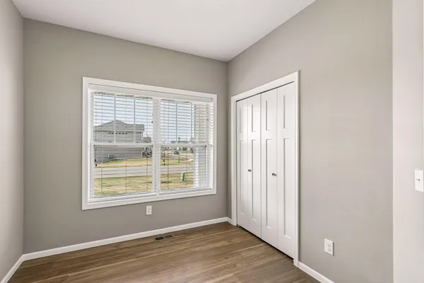 $3,495 | 16122 Estate Lane, Lakeville, MN 55044