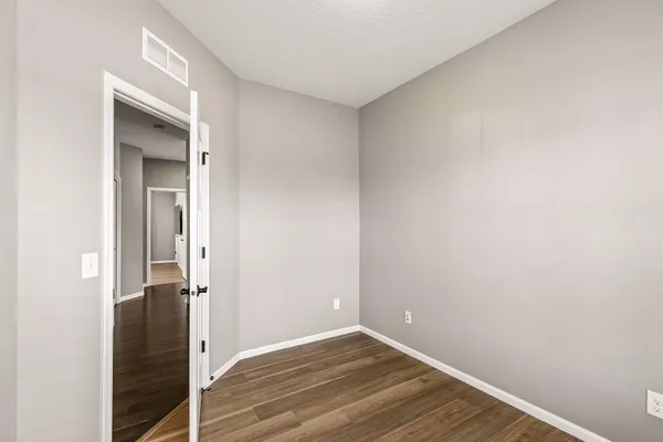 $3,495 | 16122 Estate Lane, Lakeville, MN 55044