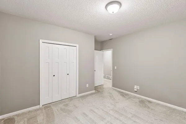 $3,495 | 16122 Estate Lane, Lakeville, MN 55044