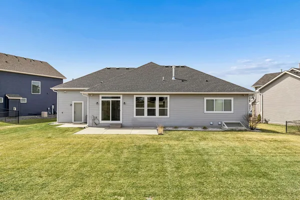 $3,495 | 16122 Estate Lane, Lakeville, MN 55044
