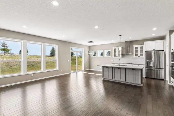 $3,495 | 16122 Estate Lane, Lakeville, MN 55044