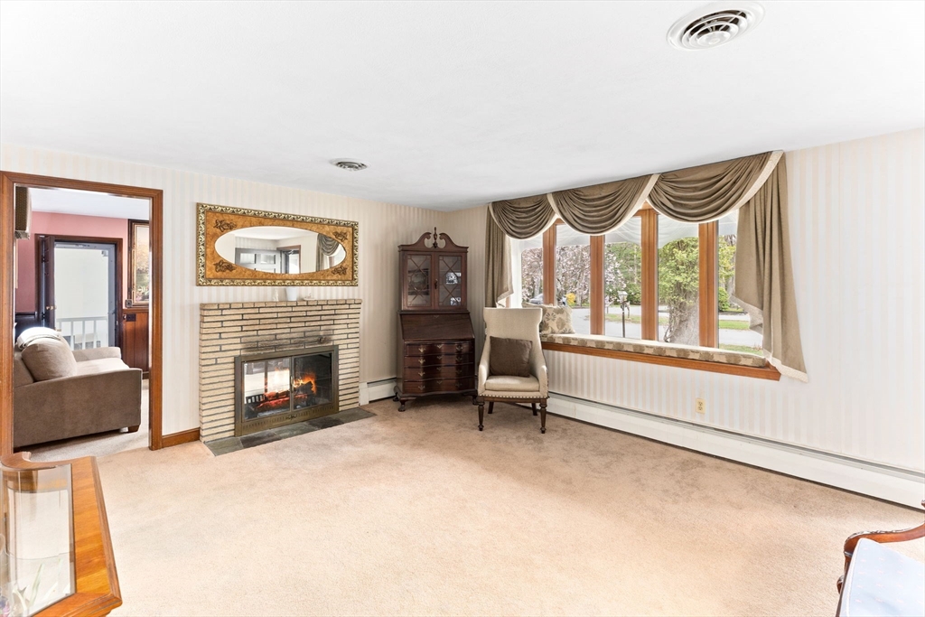 17 Gilmore Road Easton, MA 02356 - Photo 8 of 37 Gallery Image 8