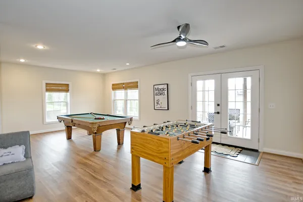 $1,049,000 | 2122 Lakes Edge Drive, Newburgh, IN 47630