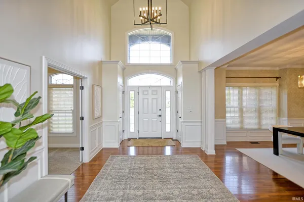 $1,049,000 | 2122 Lakes Edge Drive, Newburgh, IN 47630