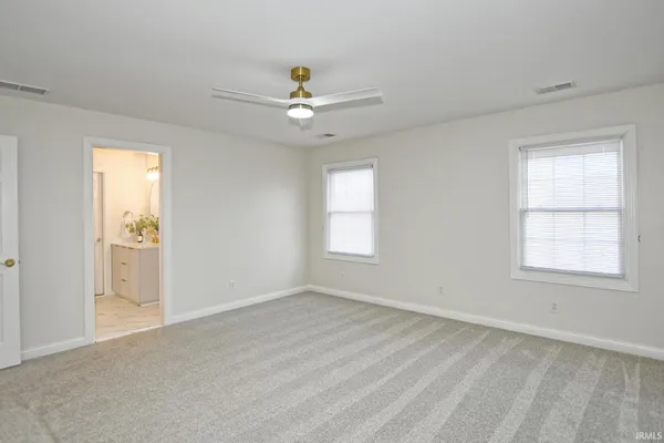 $1,049,000 | 2122 Lakes Edge Drive, Newburgh, IN 47630