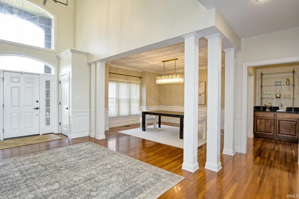 $1,049,000 | 2122 Lakes Edge Drive, Newburgh, IN 47630