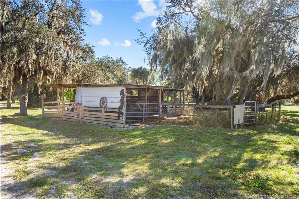 8401 Southwest Fox Brown Road Indiantown, FL 34956 - Photo 15 of 56