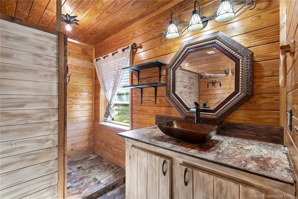 8401 Southwest Fox Brown Road Indiantown, FL 34956 - Photo 48 of 56 Main master bath