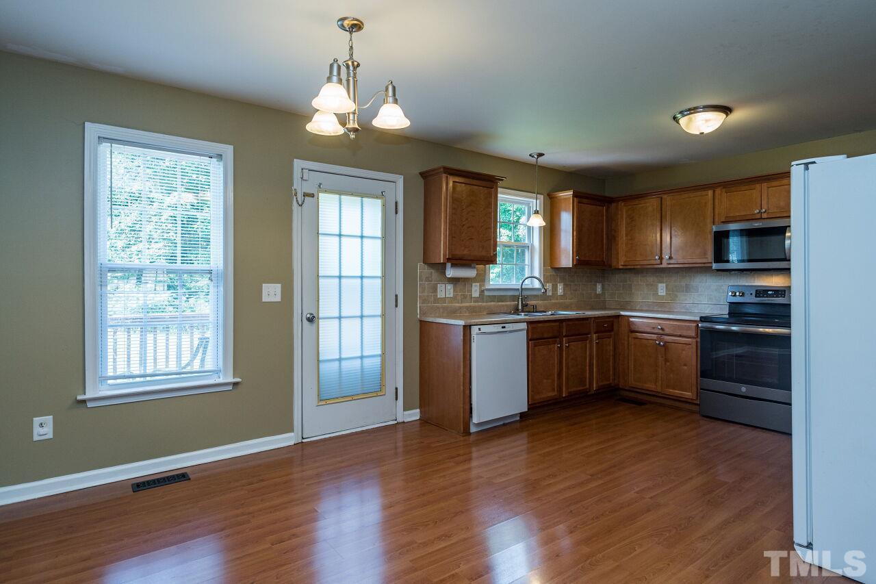 151 Glory Ridge Way Clayton, NC 27520 - Photo 9 of 25 Gallery Image 9