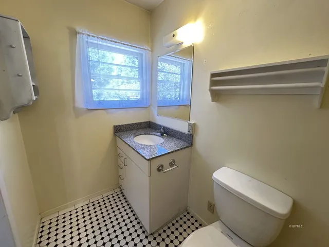 $2,500 | 26748 Mcmahan, Idyllwild, CA 92549